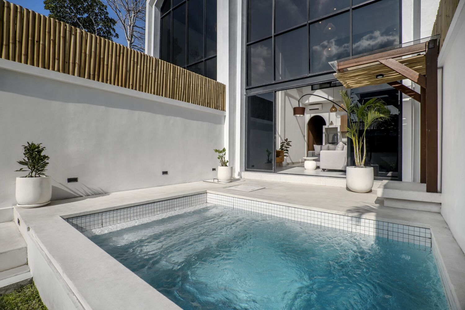 Villa Kemala Front